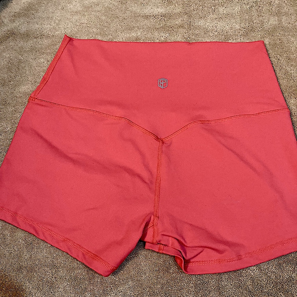 NWOT born primitive high waisted fiery rose size medium, 3.25 4 inch waist band